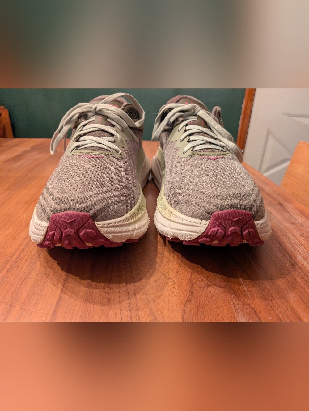 HOKA Challenger ATR 7 women's Size 9 - Picture 5 of 9